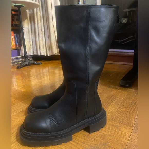 Pacika Leather Boots - Picture 2 of 6